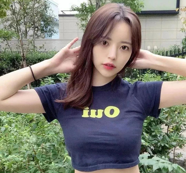 小明上课睡觉被抓了