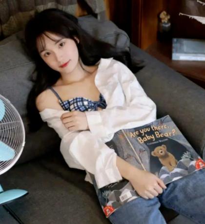 开心一笑：美女，我什么都没看见